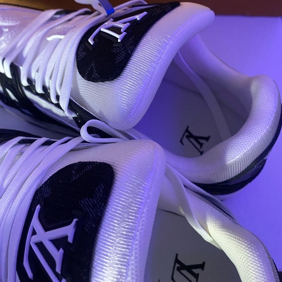 Loui Vuitton Trainers - Picture 4 of 6